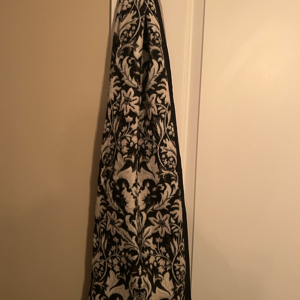 Vince Camuto Black and Cream Floral Scarf